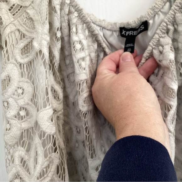 Express Beige Lace Blouse - Picture 6 of 9